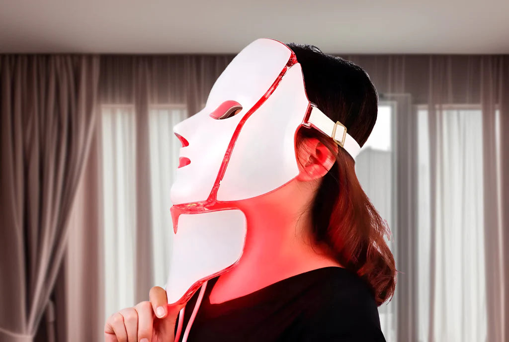 4 Reasons to Use Red Light Therapy